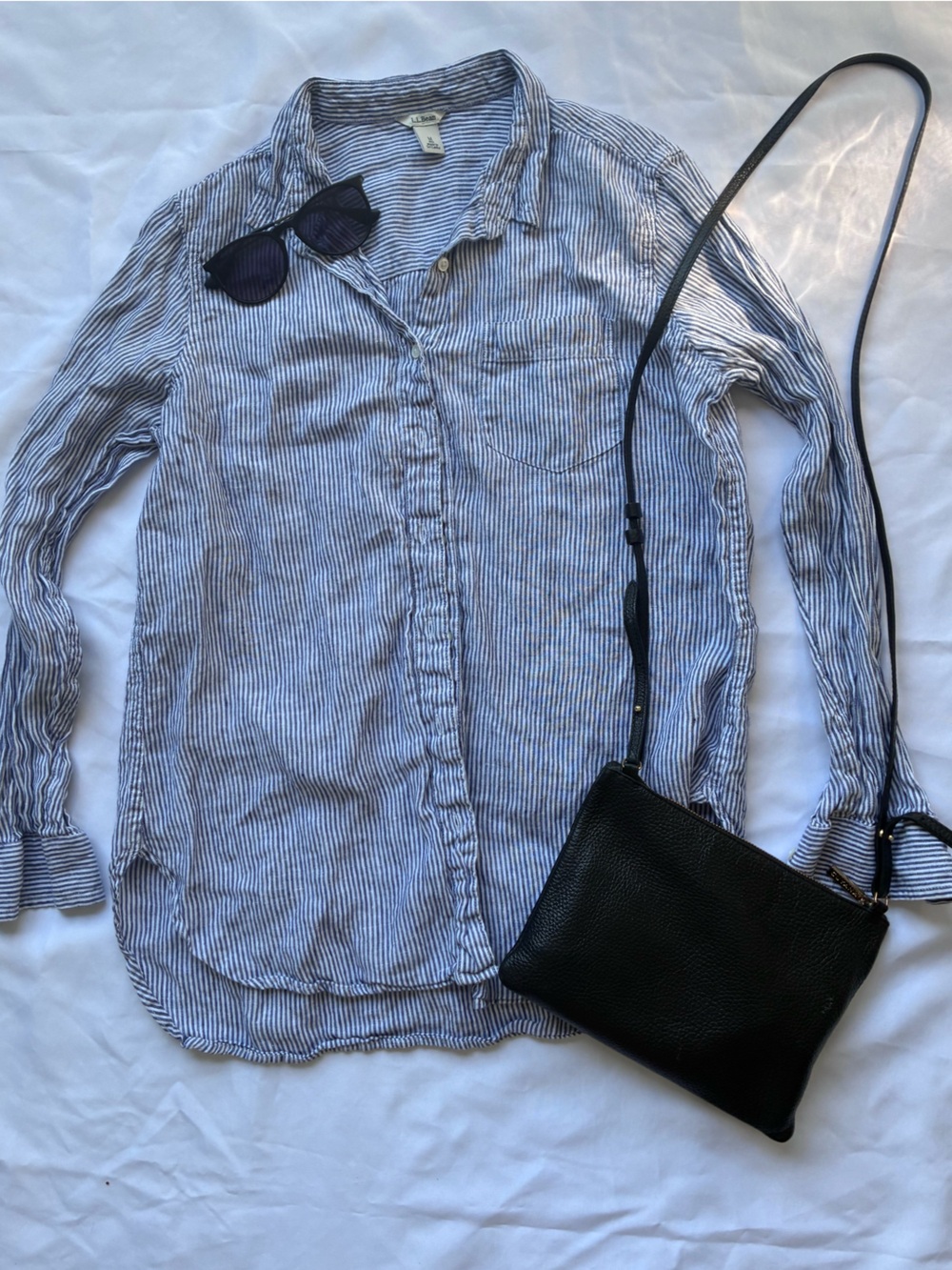 L.L.Bean 100% Linen Blue & White Button Down Shirt – Coastal Classic